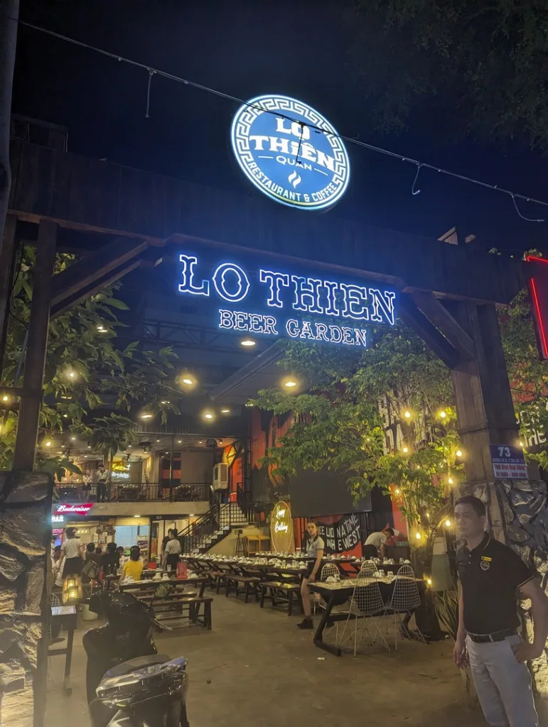 テトが近くなり飲み会も増えてきました『Lộ Thiên Quán』
