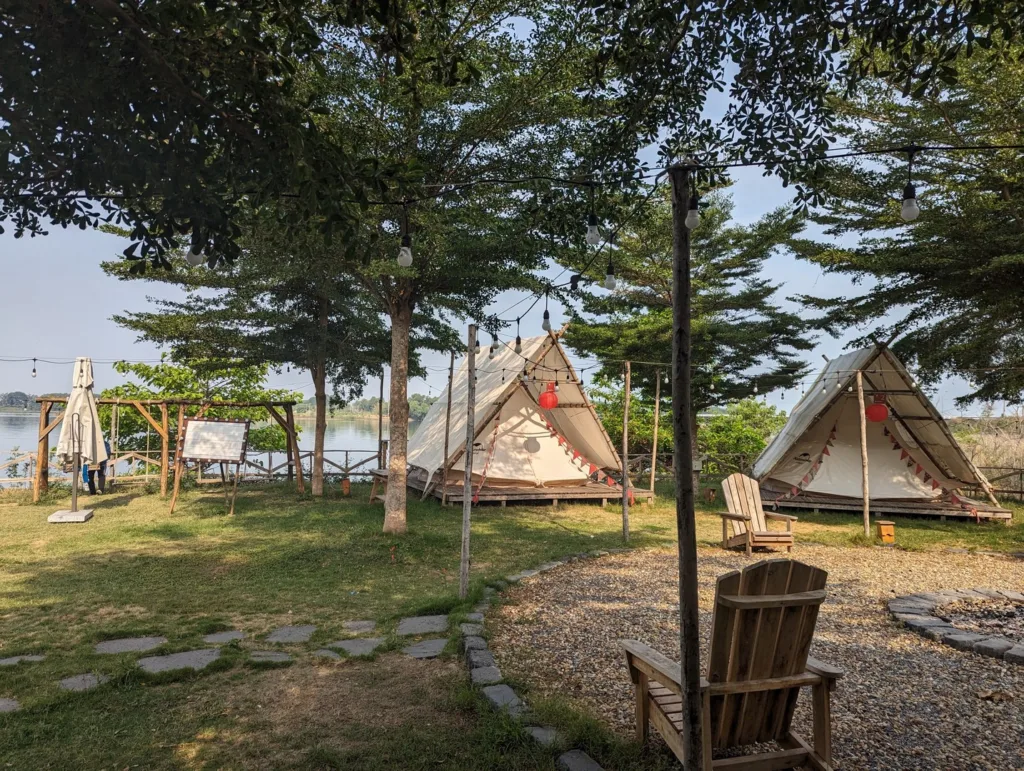 釣りはちょっと難しいみたい『LẠC Glamping』
