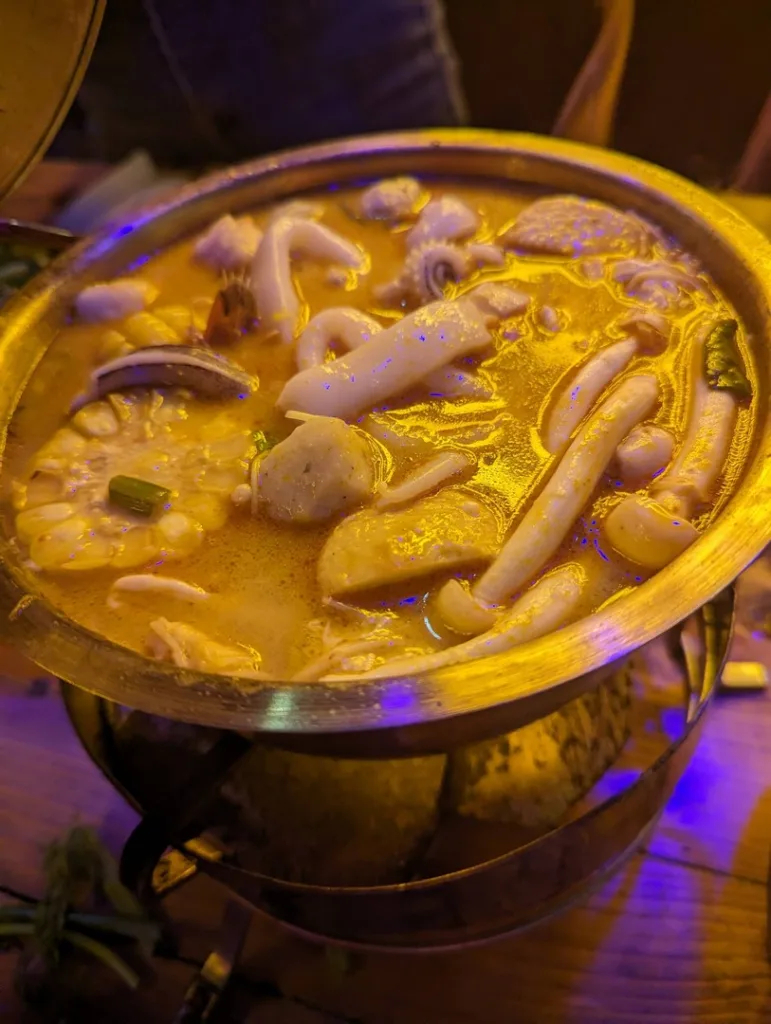 もはや会社飲み会の定番のお店になりつつある『Mộc Riêu Nướng』