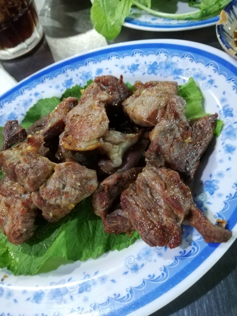 ヤギの焼肉